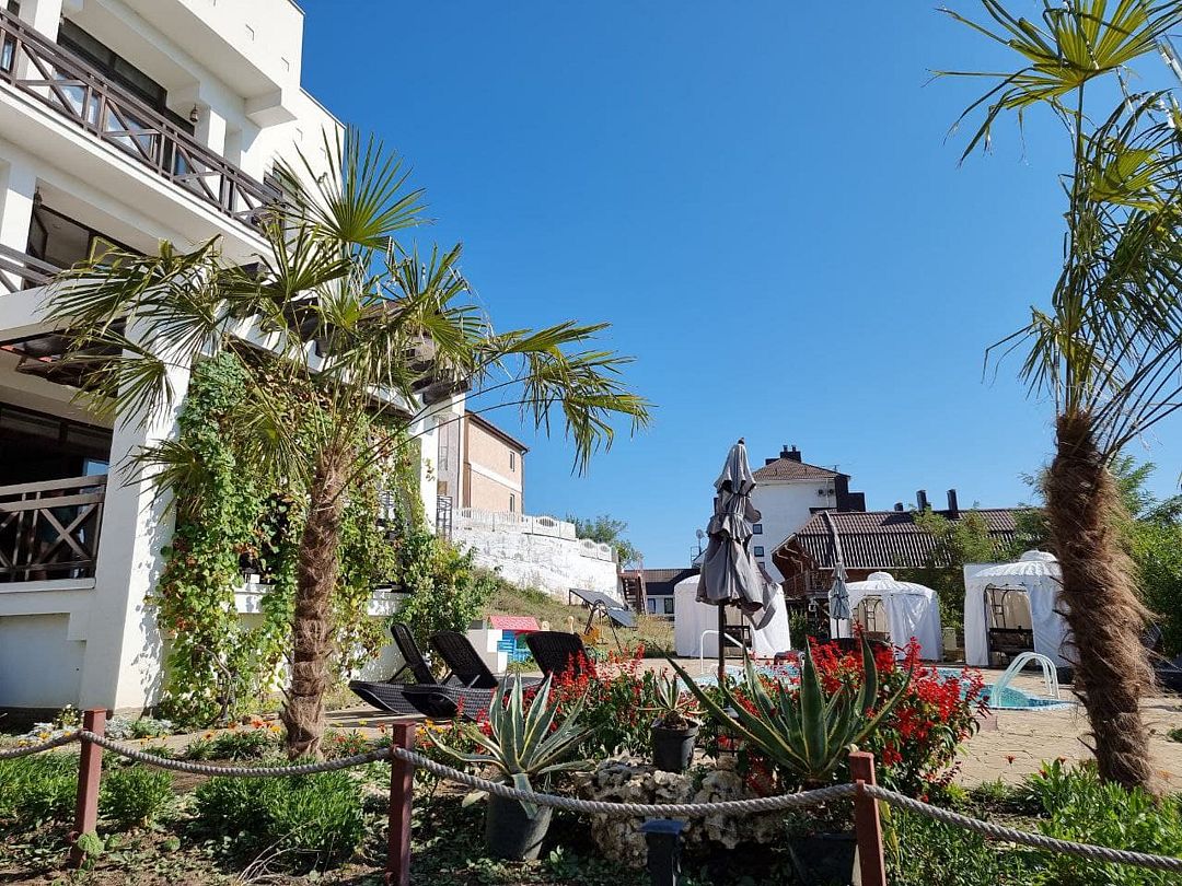 Фасад | Аль-Тумур, Крым