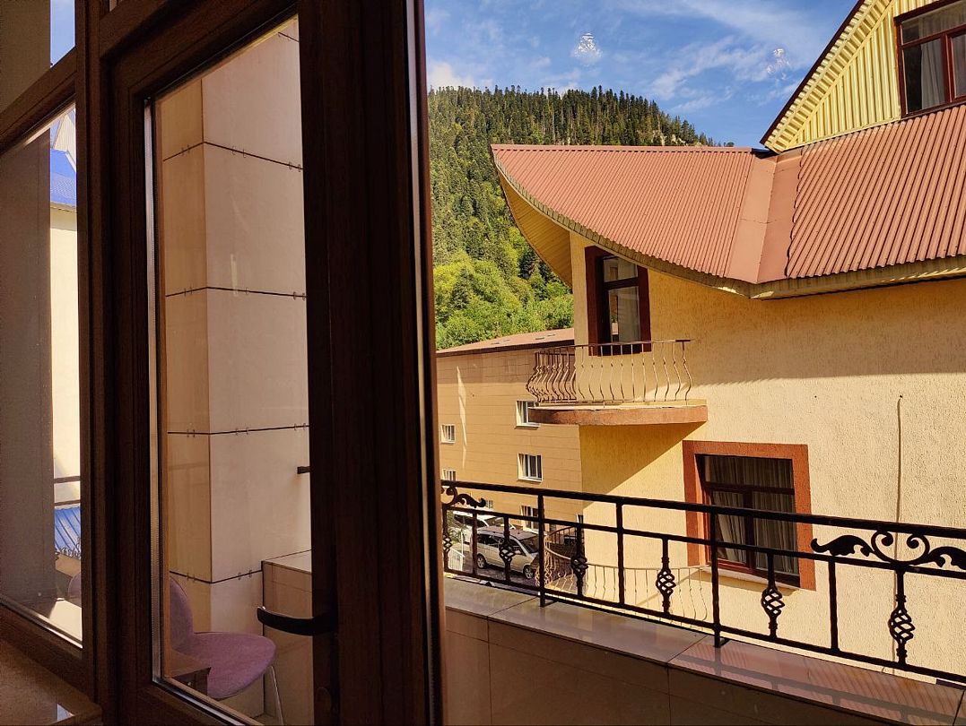 Люкс 3-местный 2-комнатный (№1)