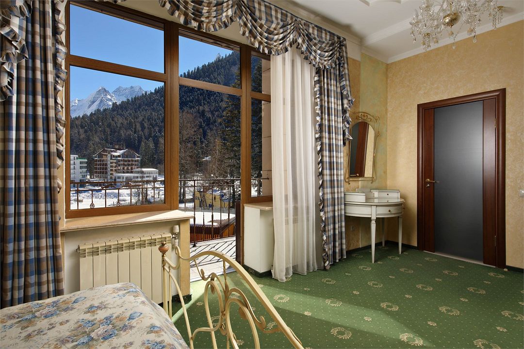 Люкс 4-местный 2-комнатный (№2)