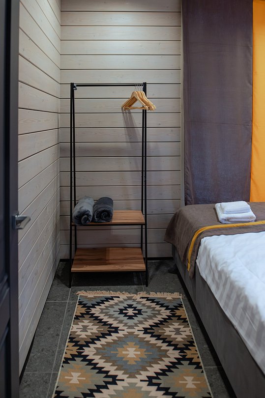 Коттедж 4-местный 3-комнатный (Лесной)