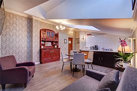 Семейный номер с одной спальней и гостиной, Отель Пушка ИНН, Санкт-Петербург