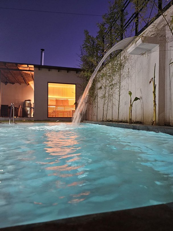 Вилла 6-местный (с 3-мя спальнями, видом на реку), бассейн и парилка вечер