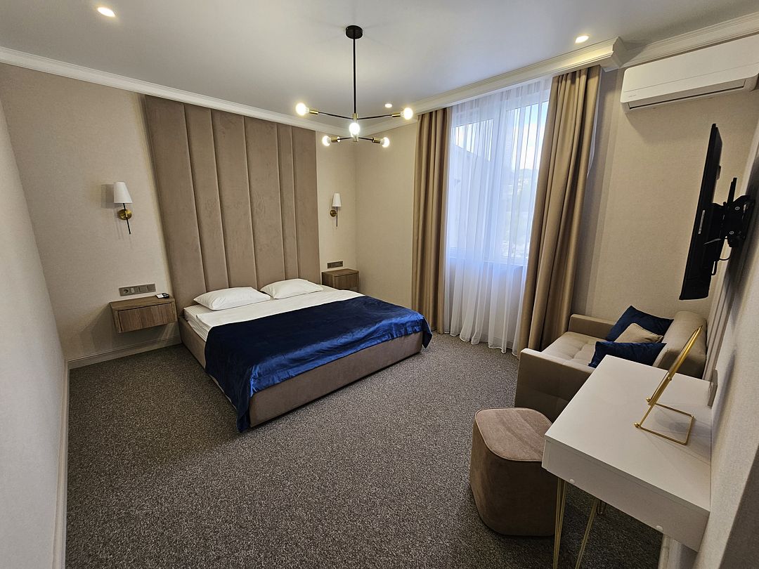 Вилла 6-местный (с 3-мя спальнями, видом на реку), спальня 1, 1 этаж