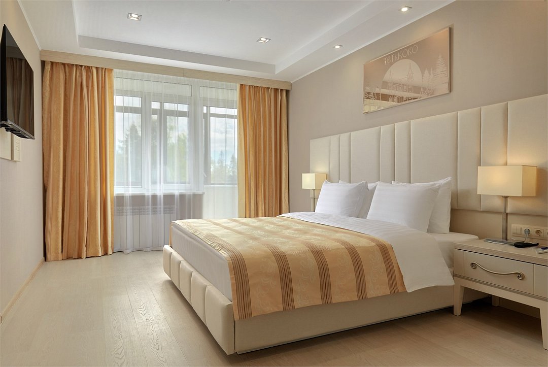 Люкс 2-местный 2-комнатный (Главный 4*)