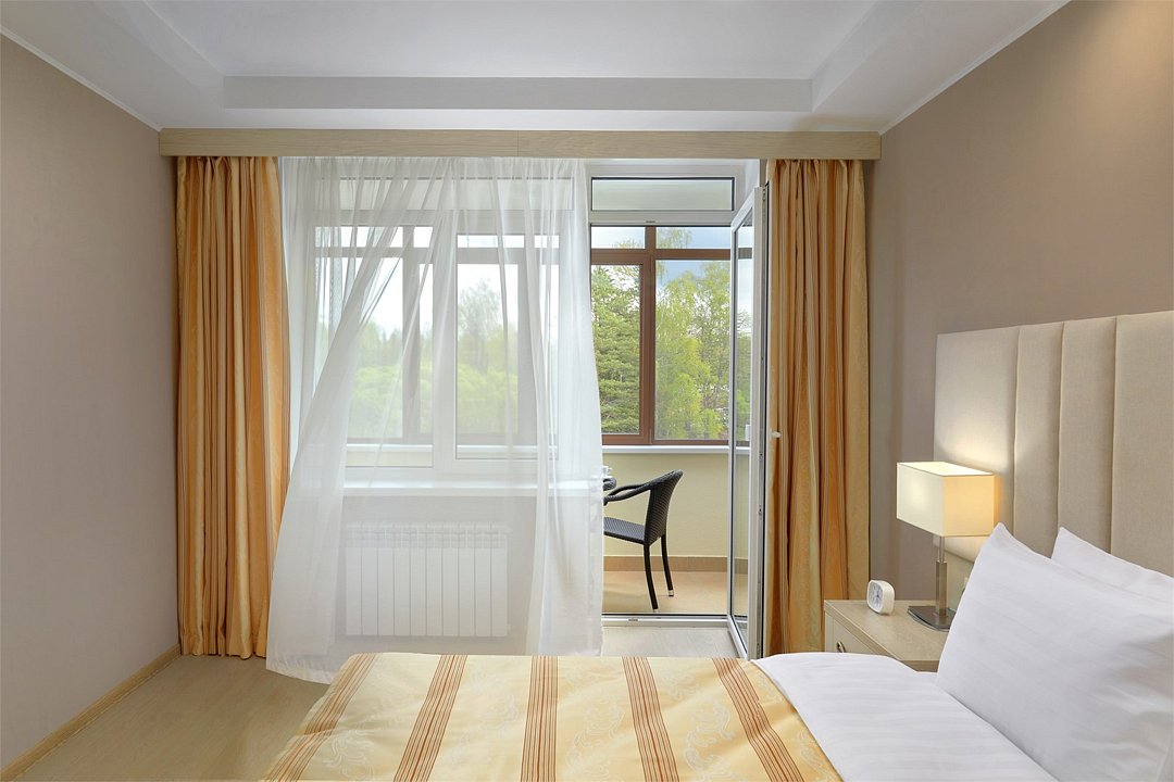 Люкс 2-местный 2-комнатный (Главный 4*)