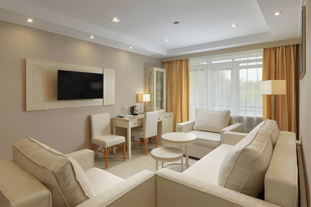 Люкс 2-местный 2-комнатный (Главный 4*)