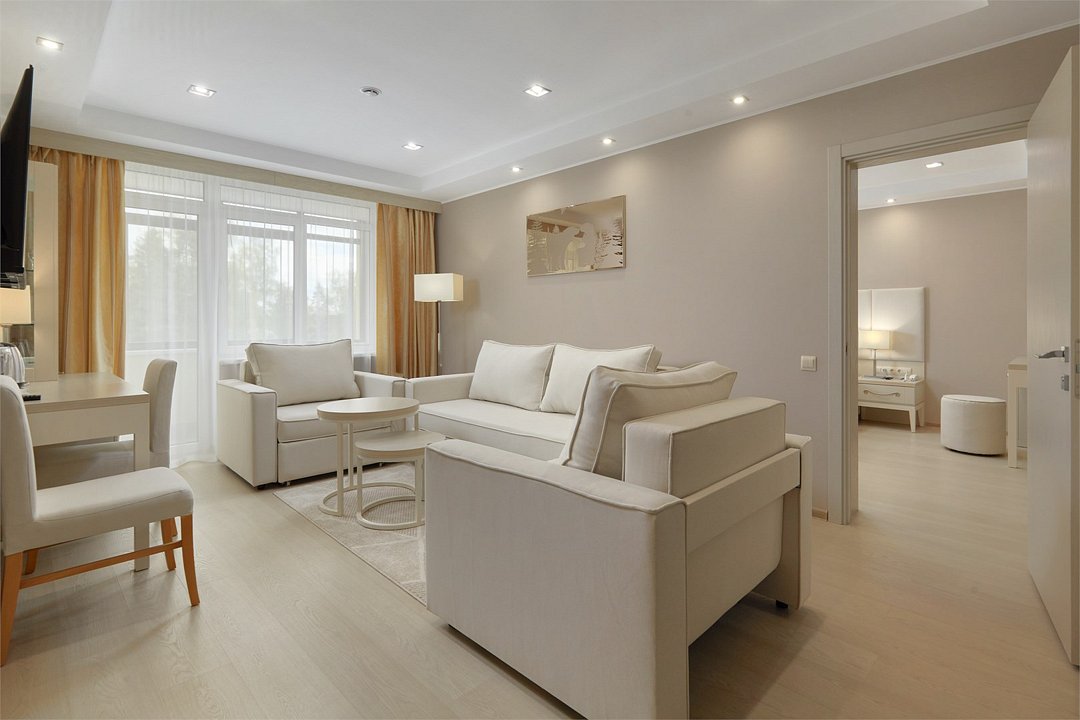 Люкс 2-местный 2-комнатный (Главный 4*)