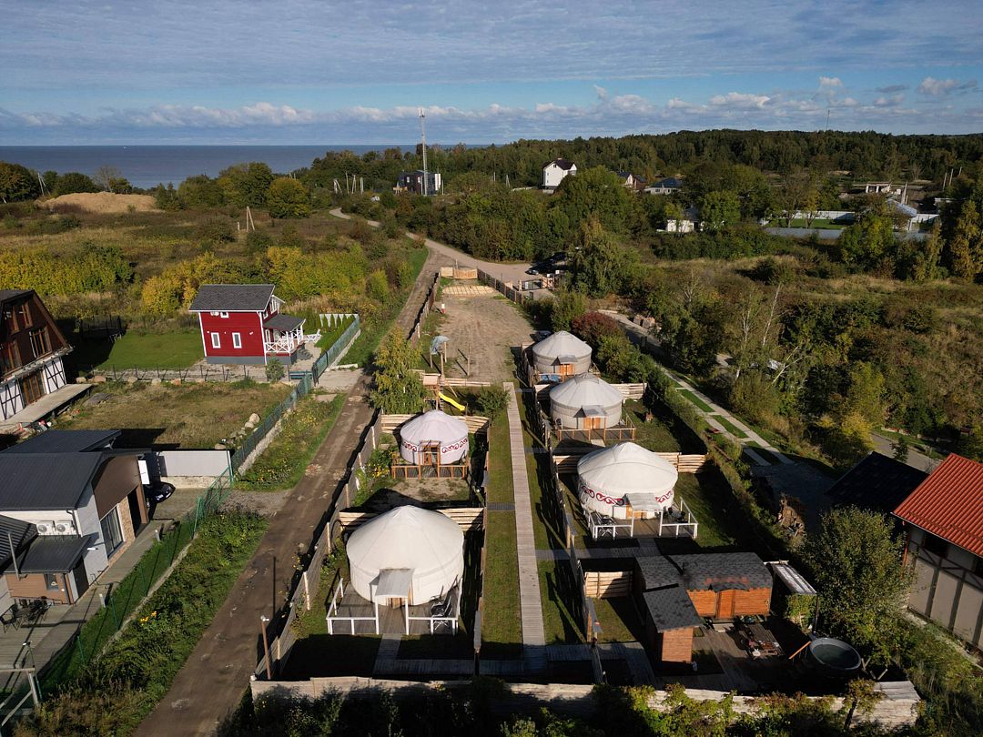 Отель Юрта Люкс, поселок Янтарный, Калининградская область