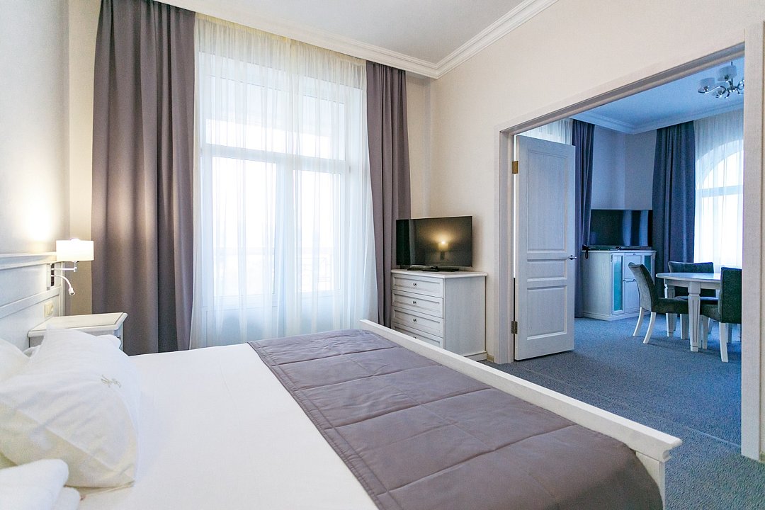 Апартаменты 2-местный 3-комнатный (корпус Салют)