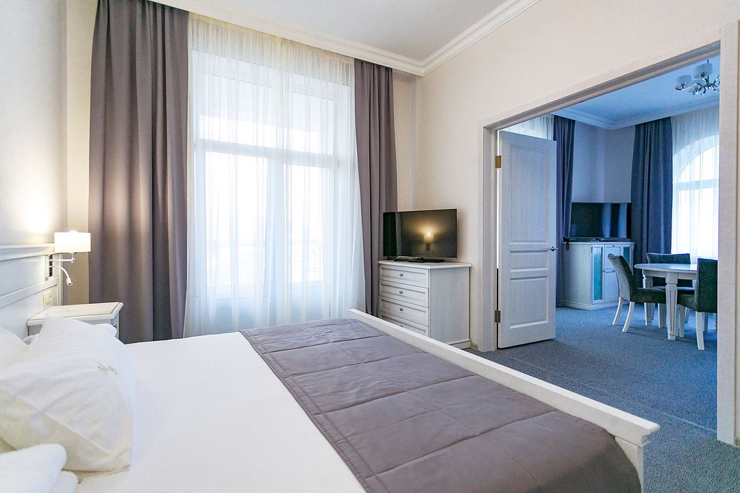 Апартаменты 2-местный 3-комнатный (корпус Салют)