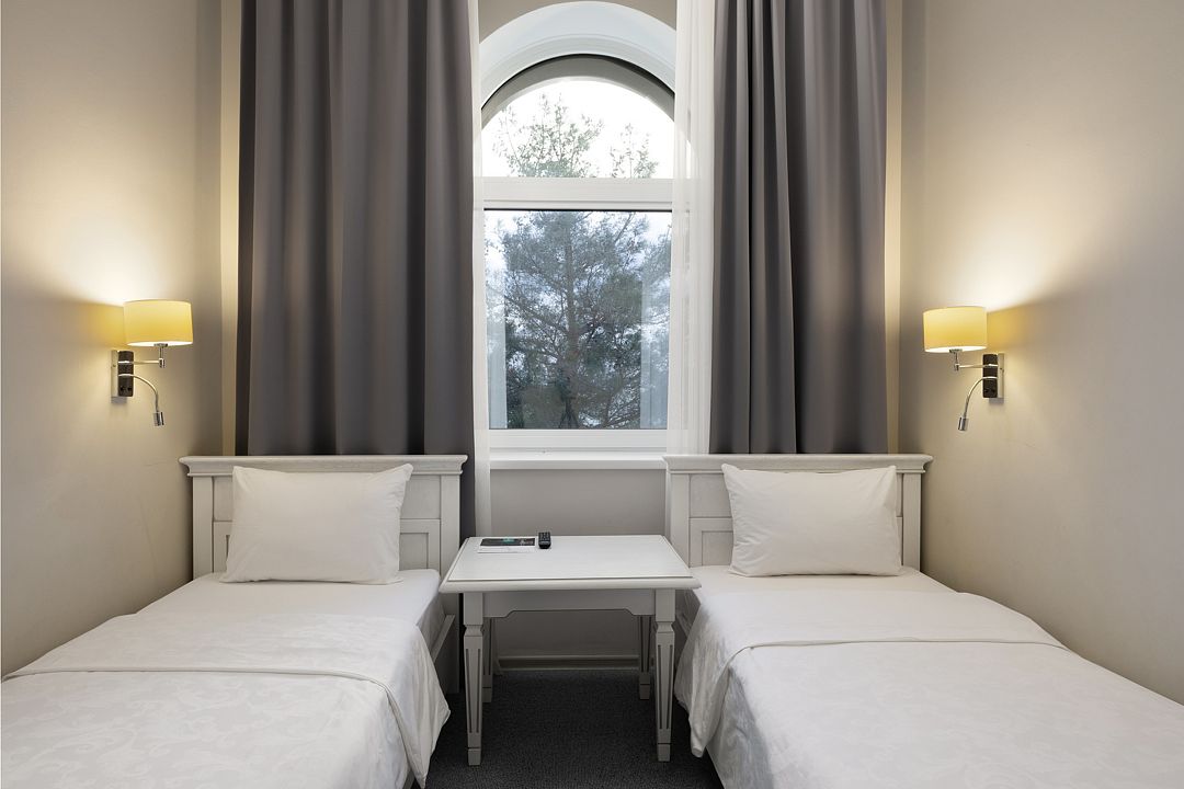 Апартаменты 2-местный 3-комнатный (корпус Салют)