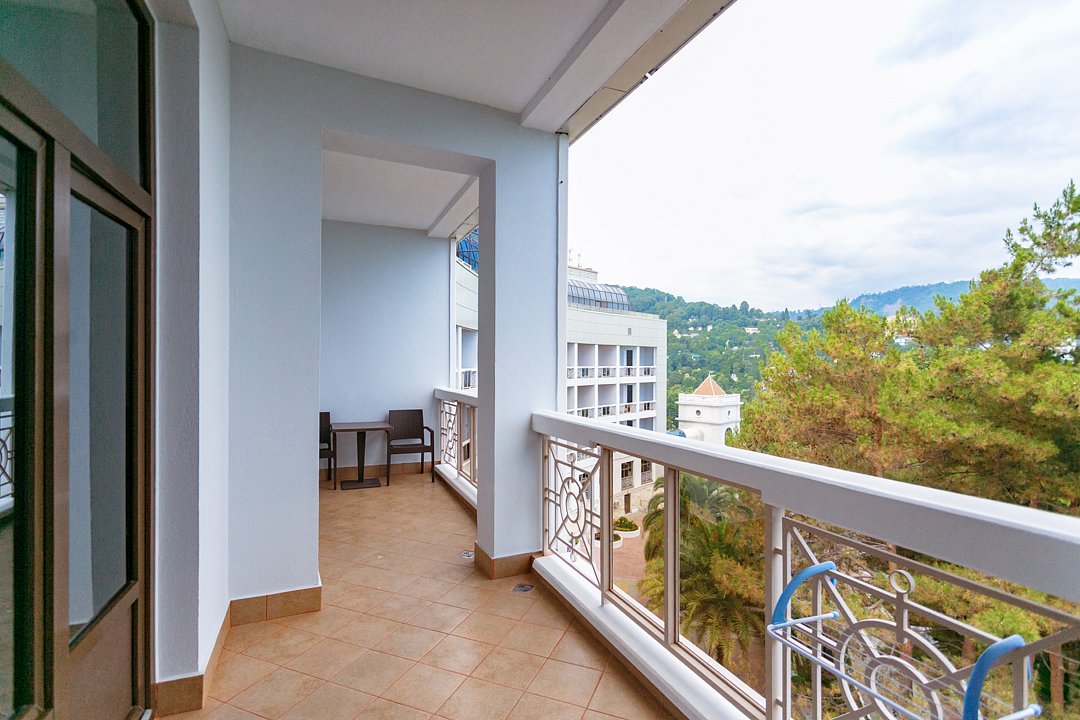 Апартаменты 2-местный 3-комнатный (корпус Салют)