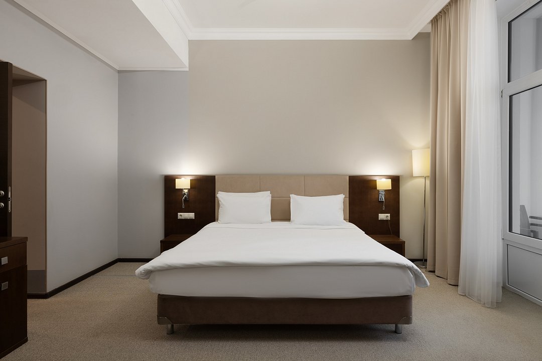 Люкс 2-местный 2-комнатный (корпус Салют)