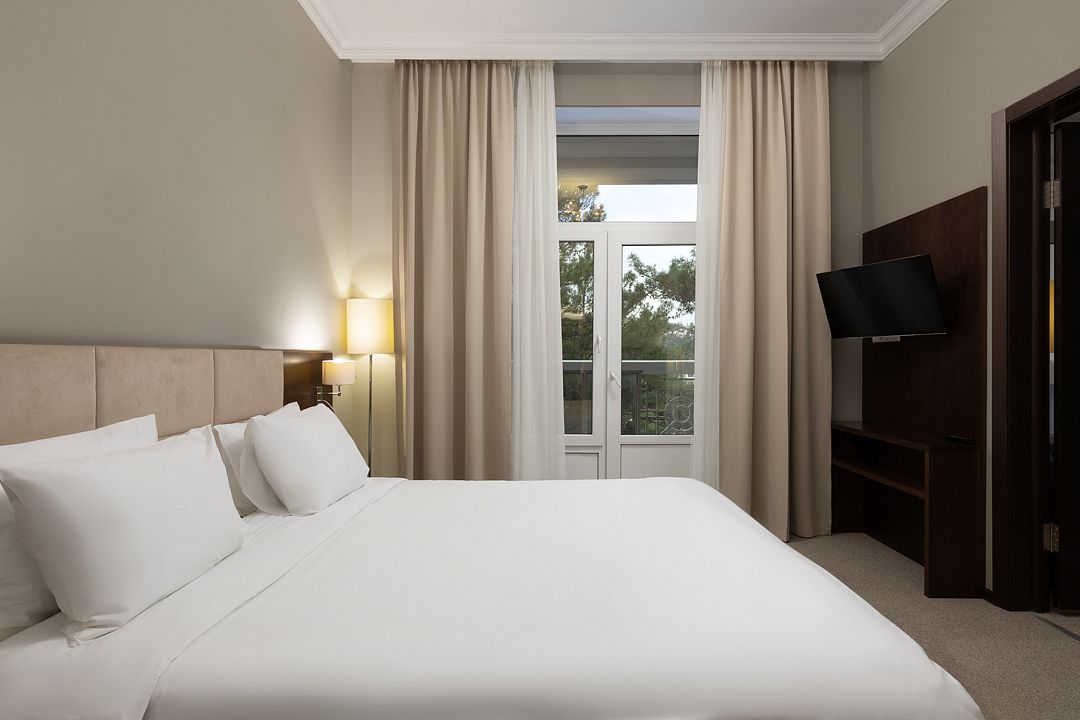 Люкс 2-местный 2-комнатный (корпус Салют)