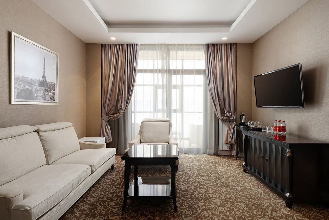 Люкс 2-местный 3-комнатный №802 (корпус Олимп)