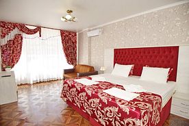 Апартаменты 6-местный, Отель Golden Resort, Новомихайловский