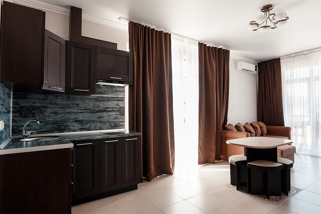 Люкс 4-местный 2-комнатный (вид на реку)