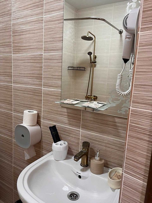 Люкс 4-местный (с видом на горы)