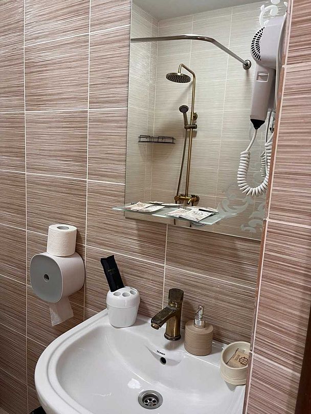 Люкс 4-местный (с видом на горы)