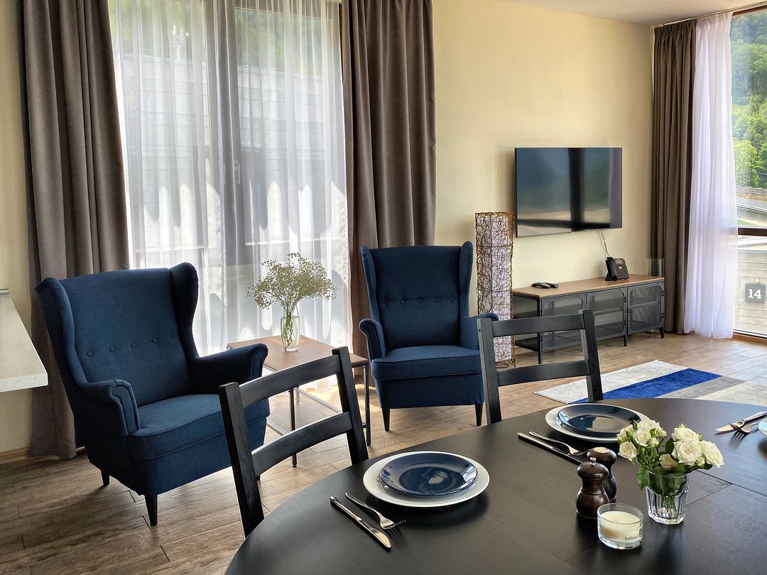 Вилла 9-местный 5-комнатный (с 4 спальнями, вид на горы)