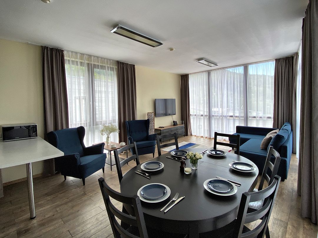 Вилла 9-местный 5-комнатный (с 4 спальнями, вид на горы)