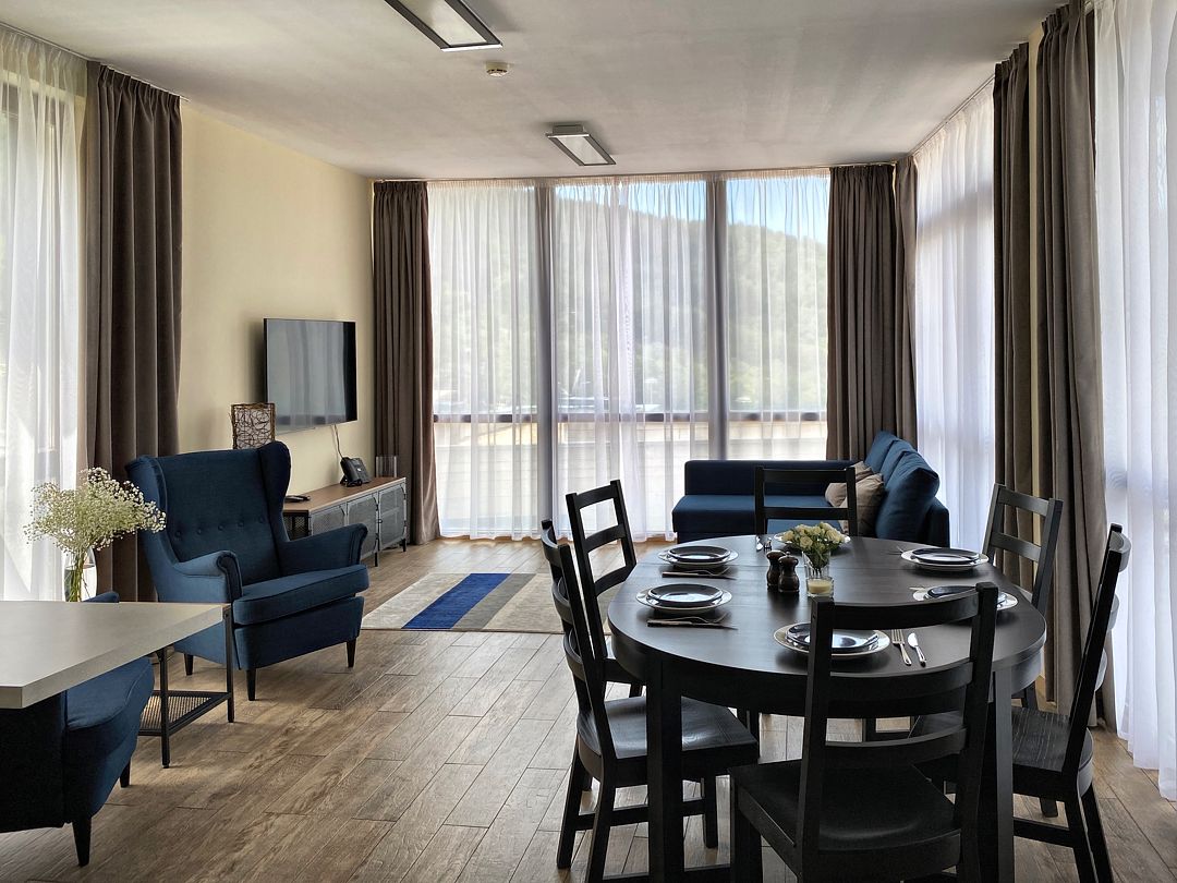 Вилла 9-местный 5-комнатный (с 4 спальнями, вид на горы)