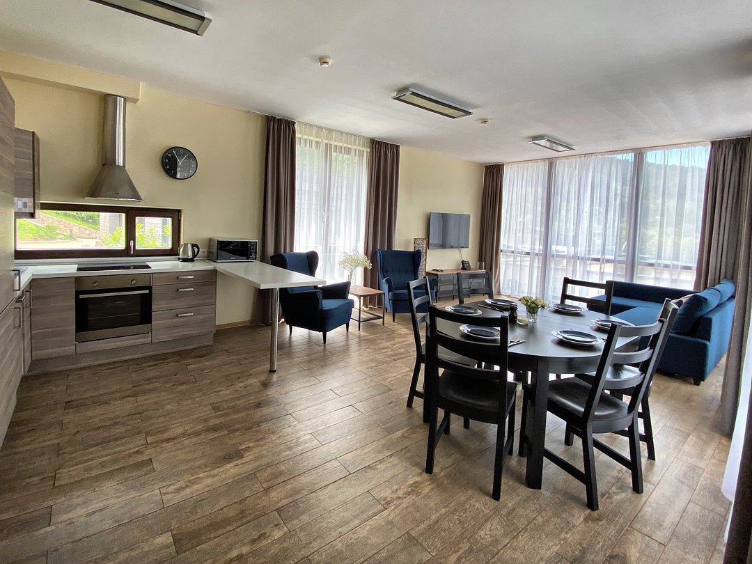 Вилла 9-местный 5-комнатный (с 4 спальнями, вид на горы)