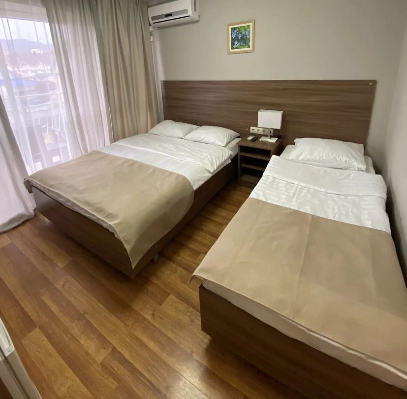 Стандартный 3-местный (с балконом)