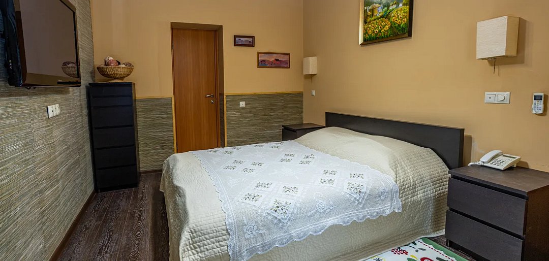 Люкс 4-местный 2-комнатный (Retro)