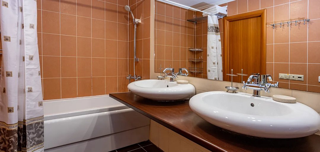 Люкс 4-местный 2-комнатный (Retro)