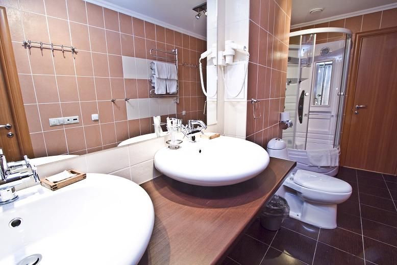 Люкс 4-местный 2-комнатный (Retro)