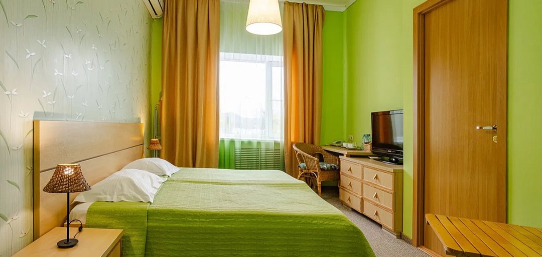 Стандартны 4-местный 2-комнатный (без балкона)