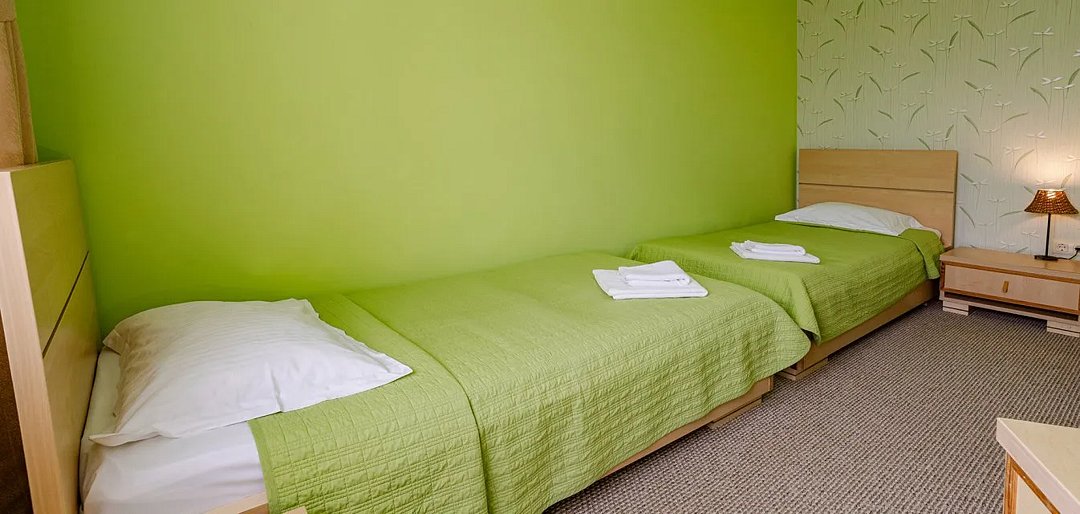 Стандартны 4-местный 2-комнатный (без балкона)