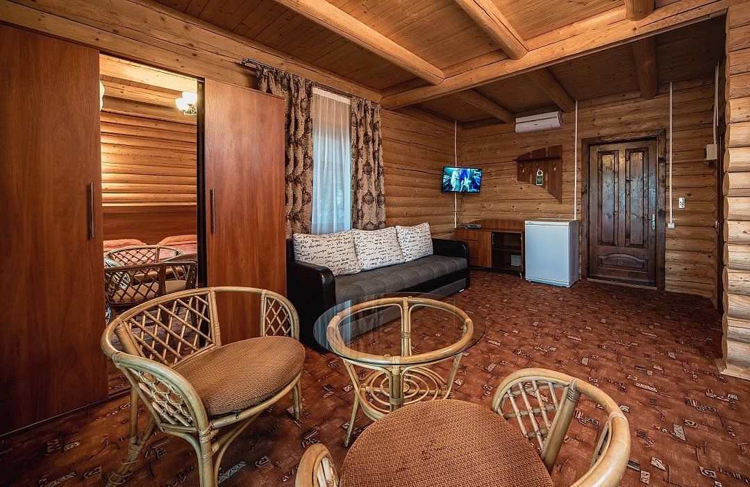 Коттедж-сруб 2-местный Студио