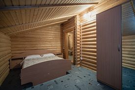 Коттедж сруб 4-местный 2-этажный 3-комнатный, Пансионат Береговой (Малый Маяк), Алушта