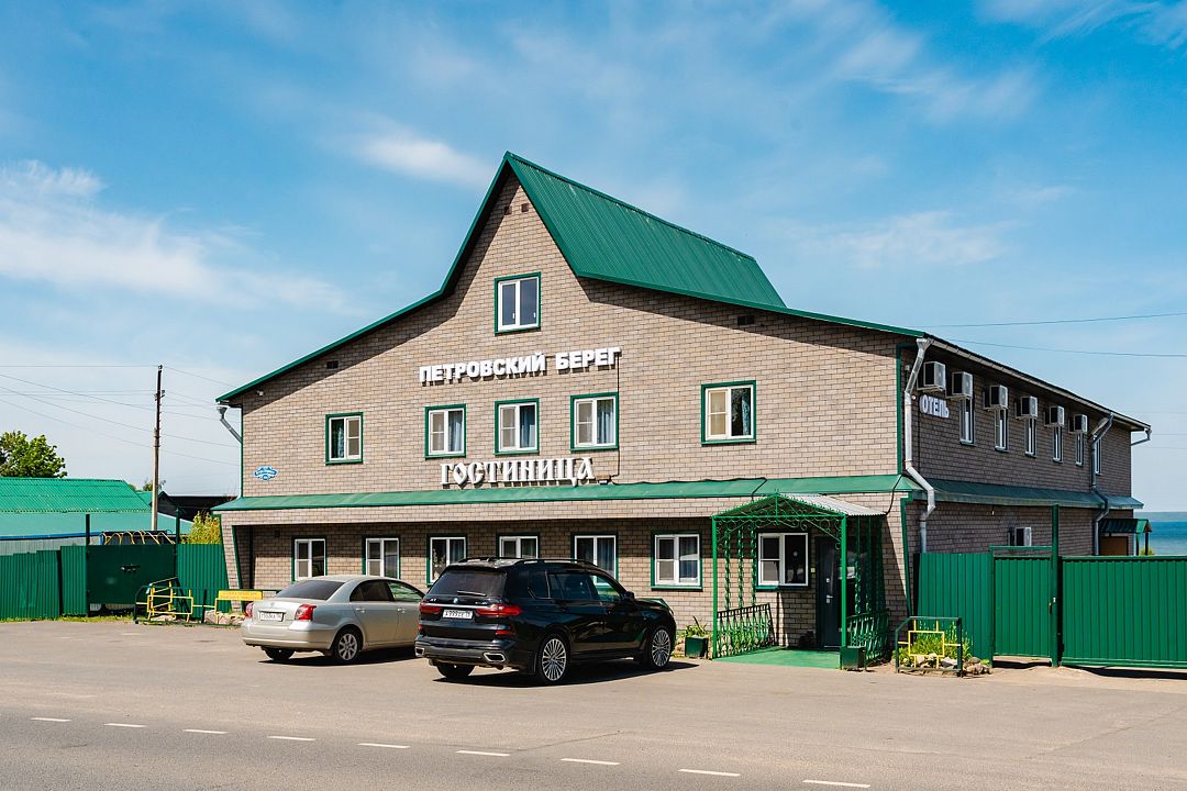 Отель Петровский берег, село Веськово, Ярославская область