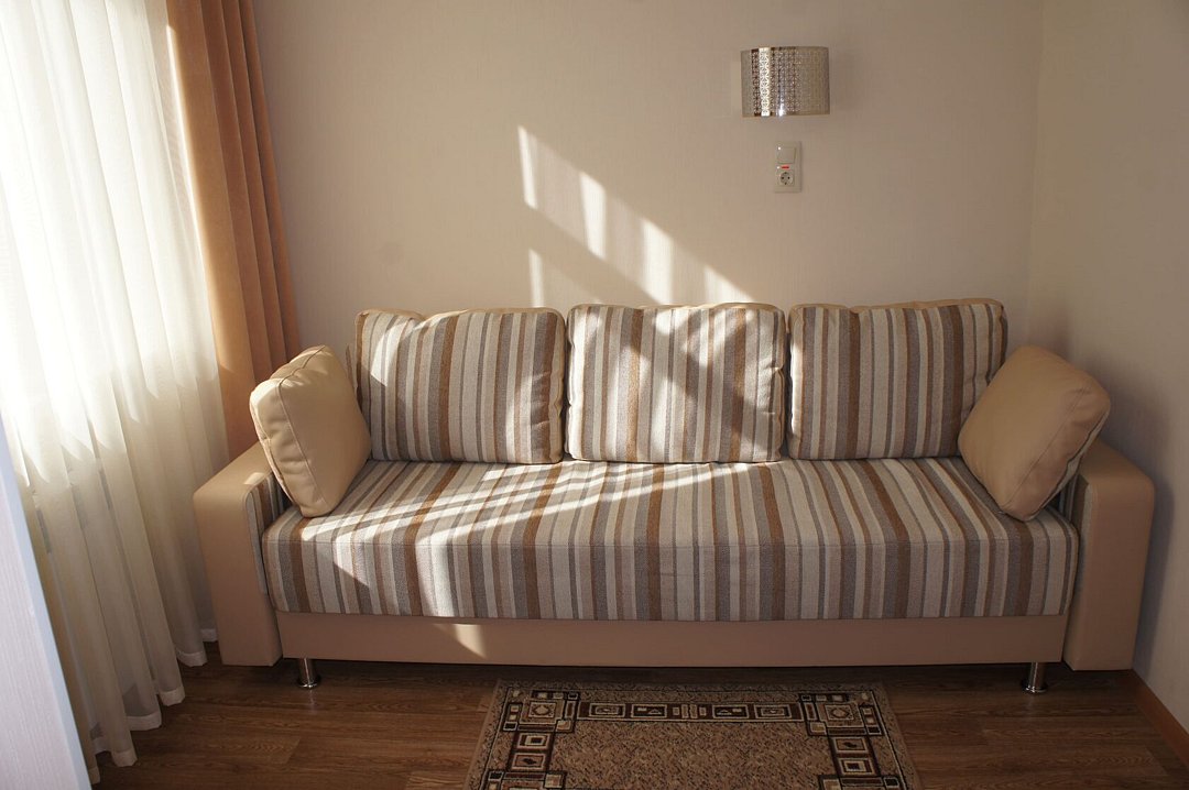 Семейный Комфорт 2-местный 2-комнатный (главный корпус)