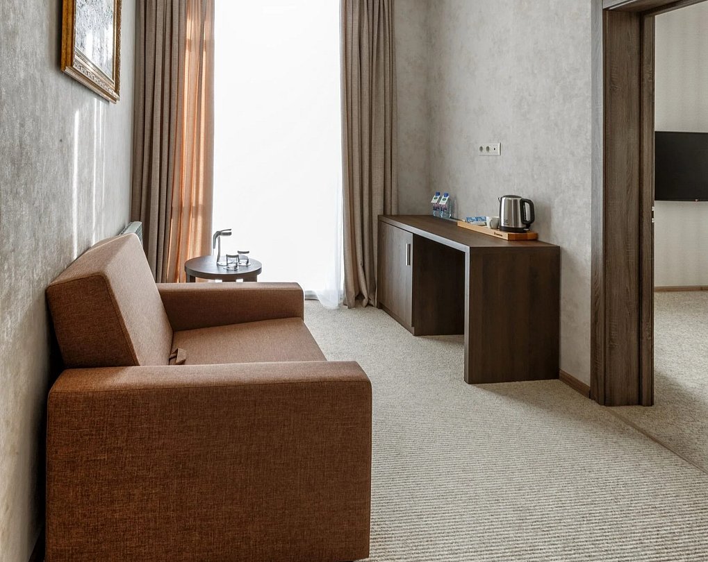 Семейный Премиум 2-местный 2-комнатный (гостевой дом)