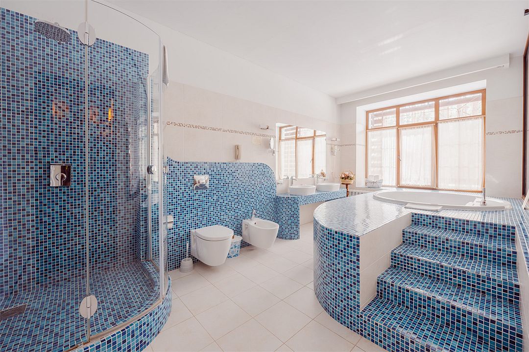 Люкс 2-местный 1-комнатный (с джакузи)