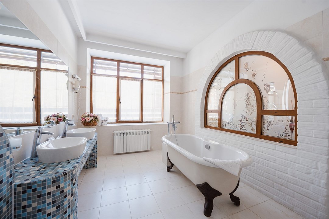 Люкс 2-местный 1-комнатный (с французской ванной)