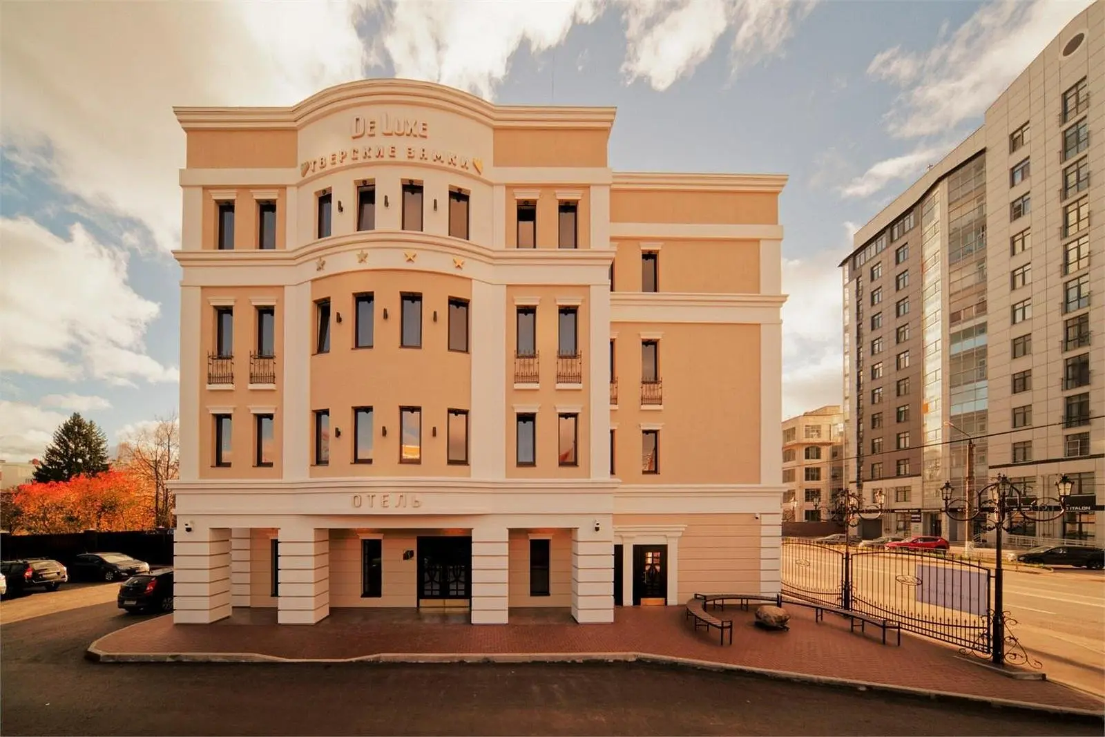 Отель Тверские Замки De Luxe, Тверь, Тверская область