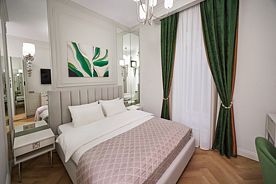 De Luxe Премиум двухместный номер с кроватью Queen-size, Отель Тверские Замки De Luxe, Тверь