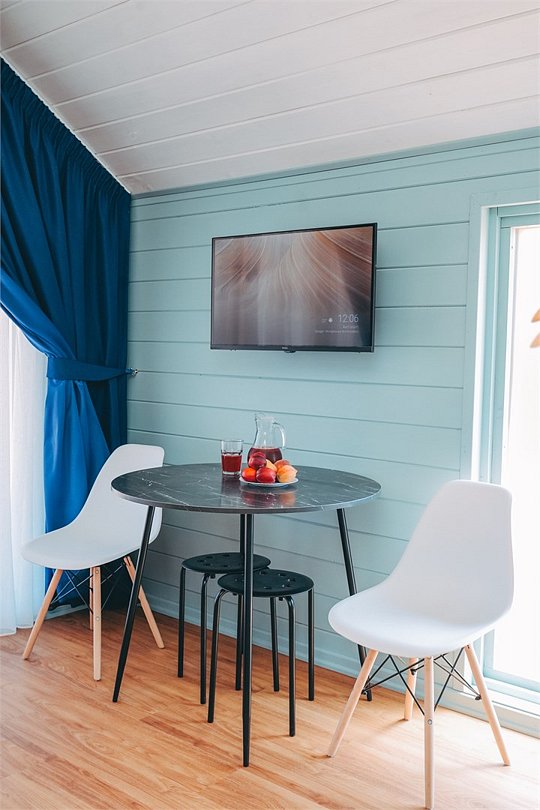 Бунгало 2-местный 2-комнатный (с выходом на море и пляж)