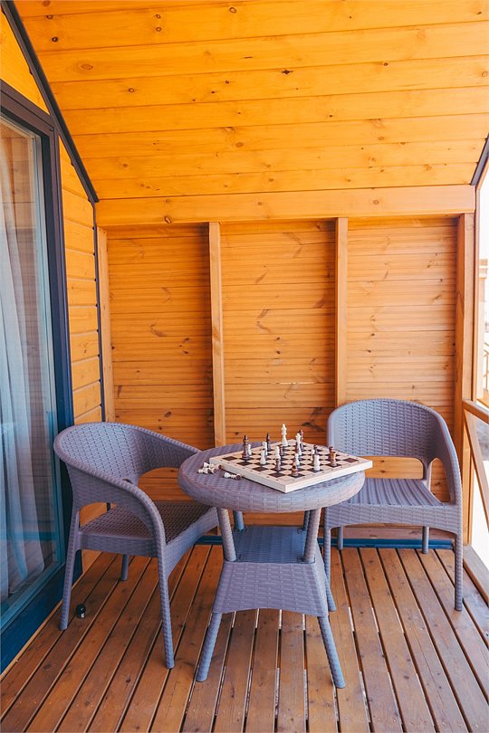 Бунгало 2-местный 2-комнатный (с выходом на море и пляж)