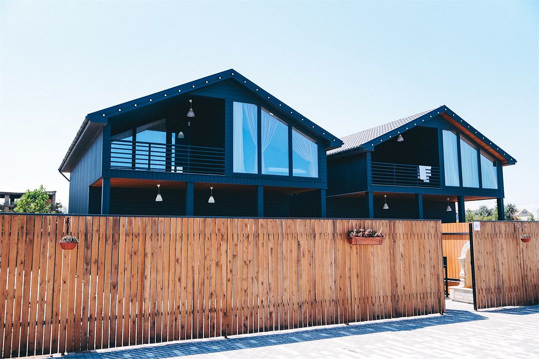 Коттедж 6-местный 5-комнатный (2-уровневый)