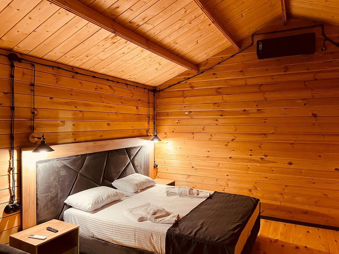 Коттедж 2-местный (с креслом)