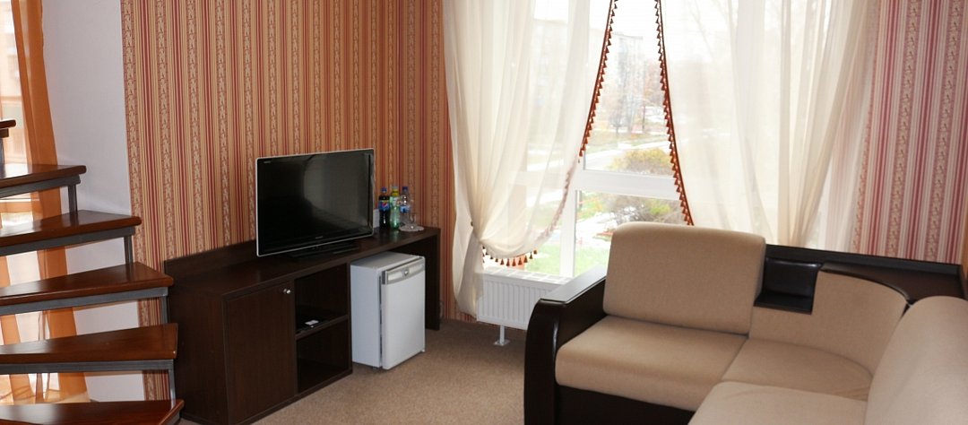 Люкс 4-местный 2-комнатный