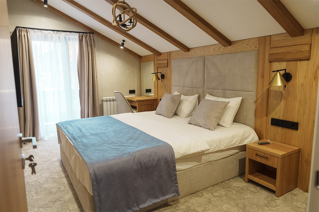 Шале 7-местный 3-комнатный (№1, 2 этажа)