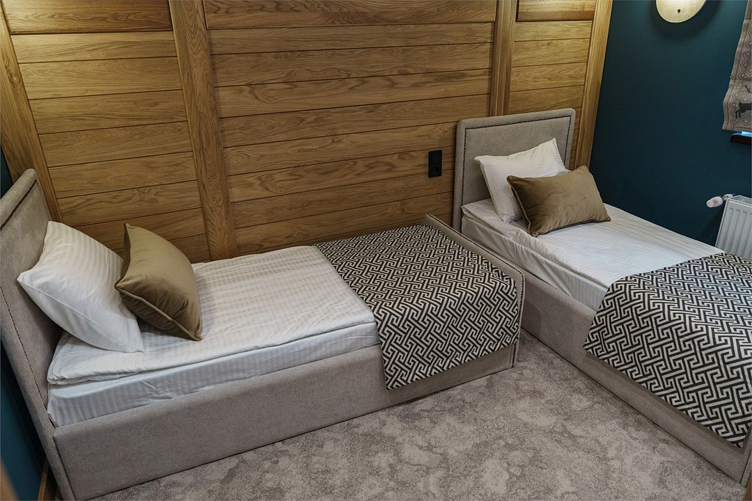 Шале 9-местный 4-комнатный (№5, 2 этажа)