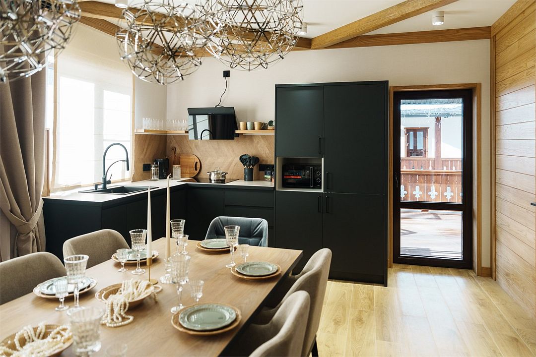 Шале 9-местный 4-комнатный (№6, 2 этажа)